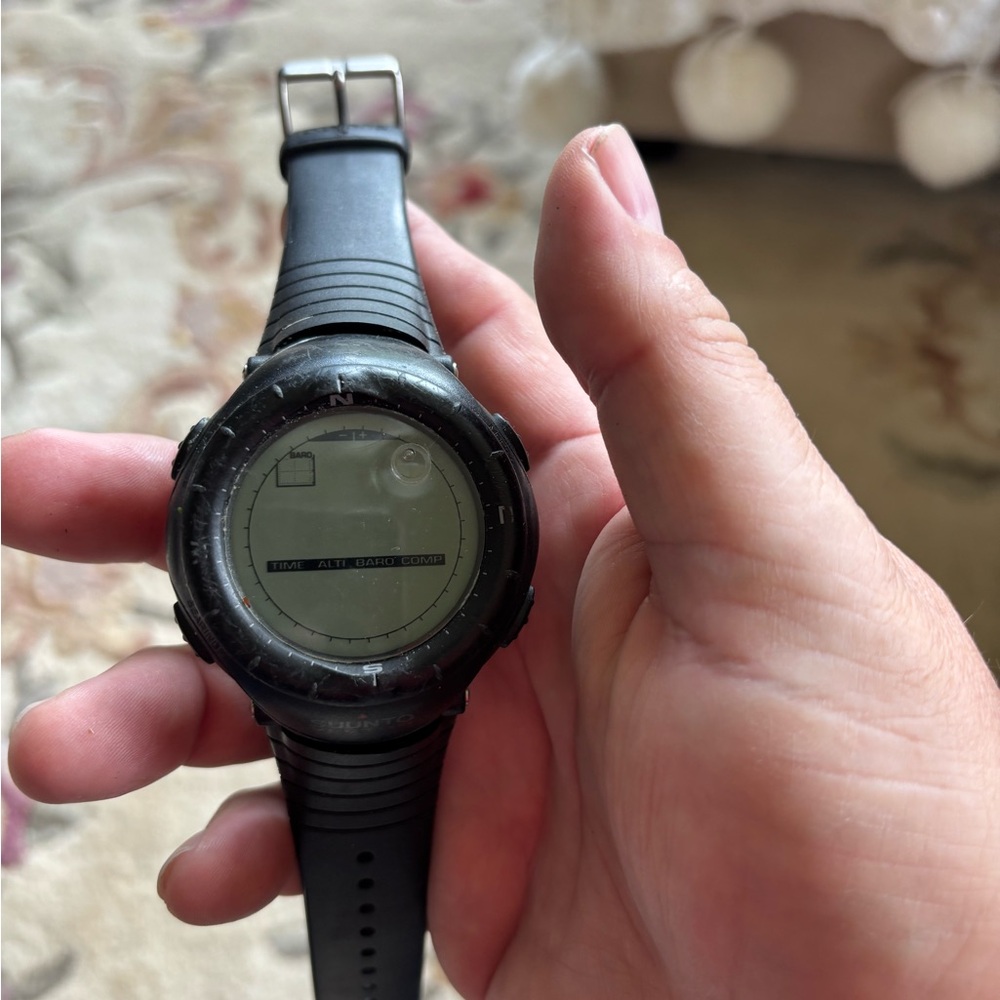 Suunto Vector Black Smartwatch with Durable Design